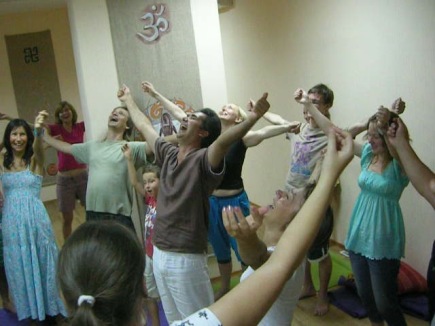 Ukraine Gets Its First Laughter Yoga Club-img