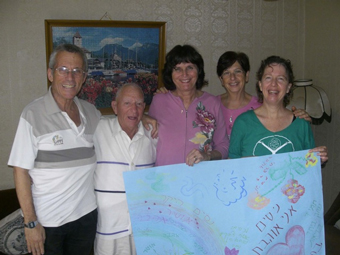 Going Strong At 95 With Laughter Yoga-img