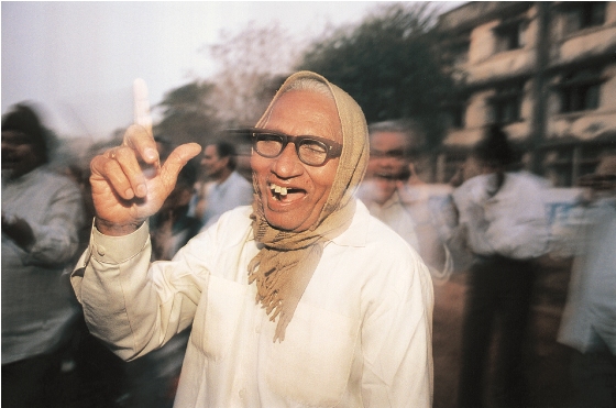 Bhopal Seniors Laugh To Stay Fit-img