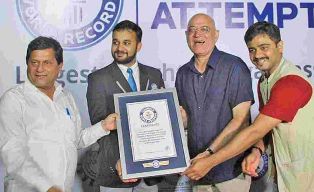 Largest Laughter Yoga Class Sets a Guinness Record!-img