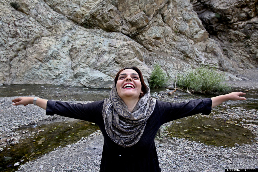 Laughter Yoga Helps Spread Cheer In Iran-img