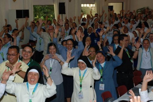 Laughter Yoga with Nuns in the Philippines-img