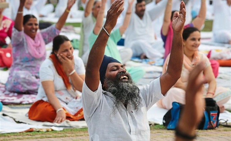 Laughter Yoga For Cancer Survivors in India-img